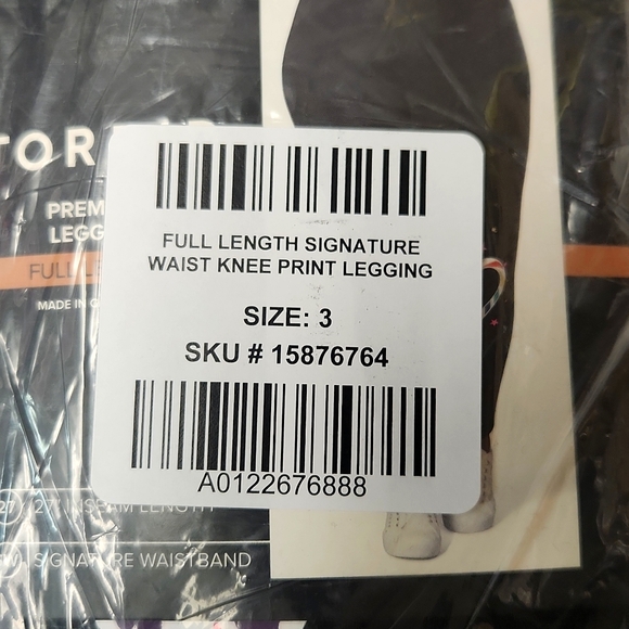 ❤️NWT VINTAGE TORRID LEGGING - CHRISTMAS CANDY CANE RAINBOW HEART KNEE PLUS SIZE - Picture 6 of 11